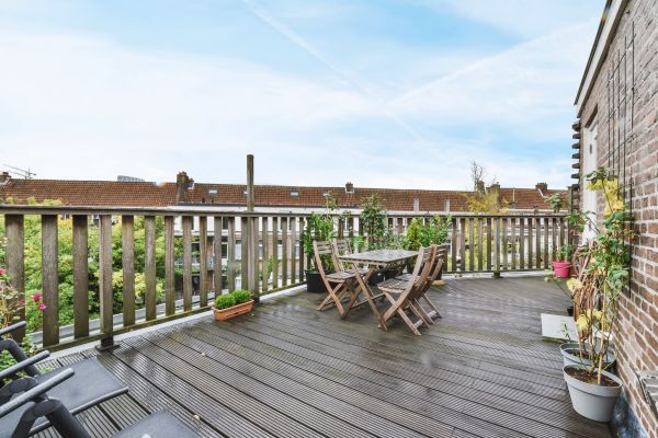 Cost of Balcony Wood Repair in Van Nuys