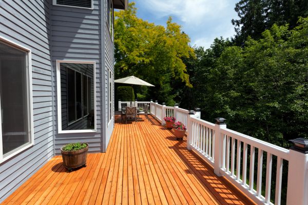 Cost of Cedar Deck Construction in Van Nuys