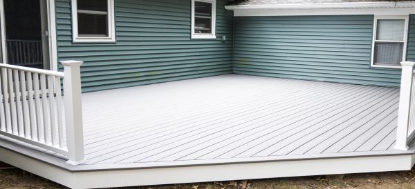 Vinyl Decking Installation in Van Nuys