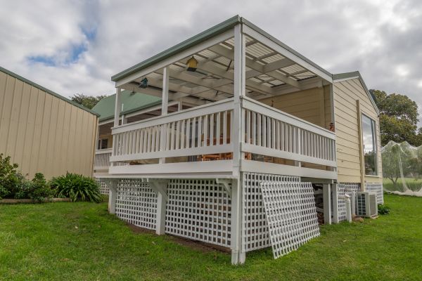 Cost of Deck Lattice Repair in Van Nuys