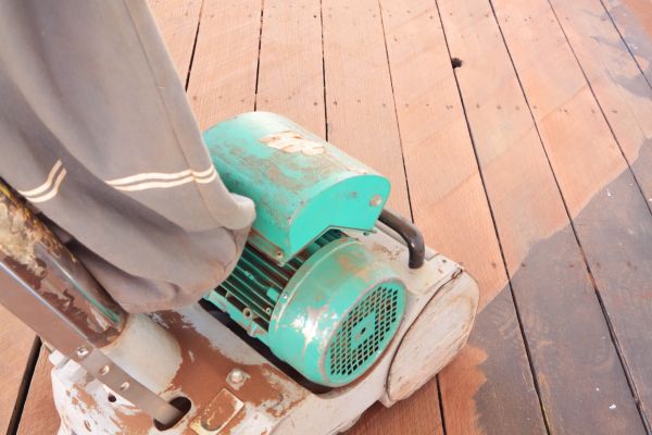 Cost of Cedar Deck Sanding in Van Nuys