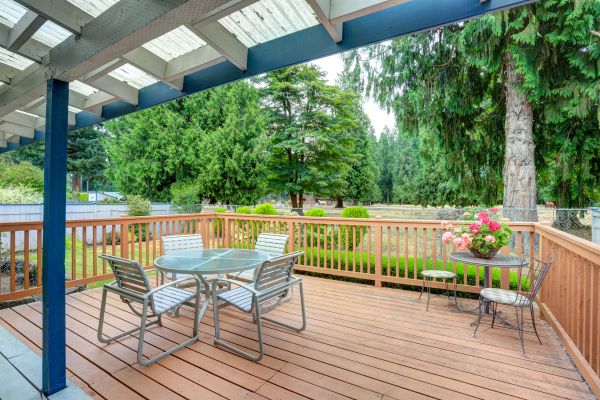 Cost of Deck Carpentry Service in Van Nuys